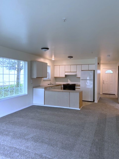 2 x 1.75, 919 sq.ft. ADA Unit Kitchen/Living room