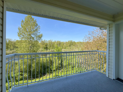 2 x 1.75, 919 sq.ft. with LVP Pond View